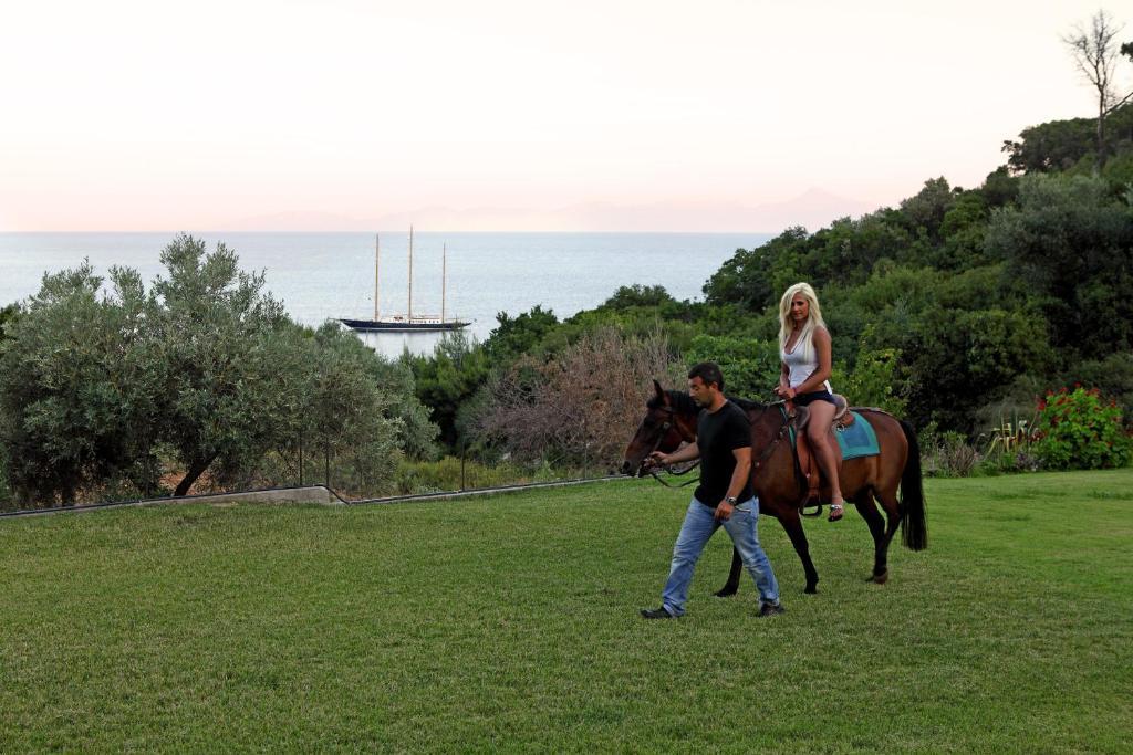 Mando Beachfront Stafylos Dış mekan fotoğraf